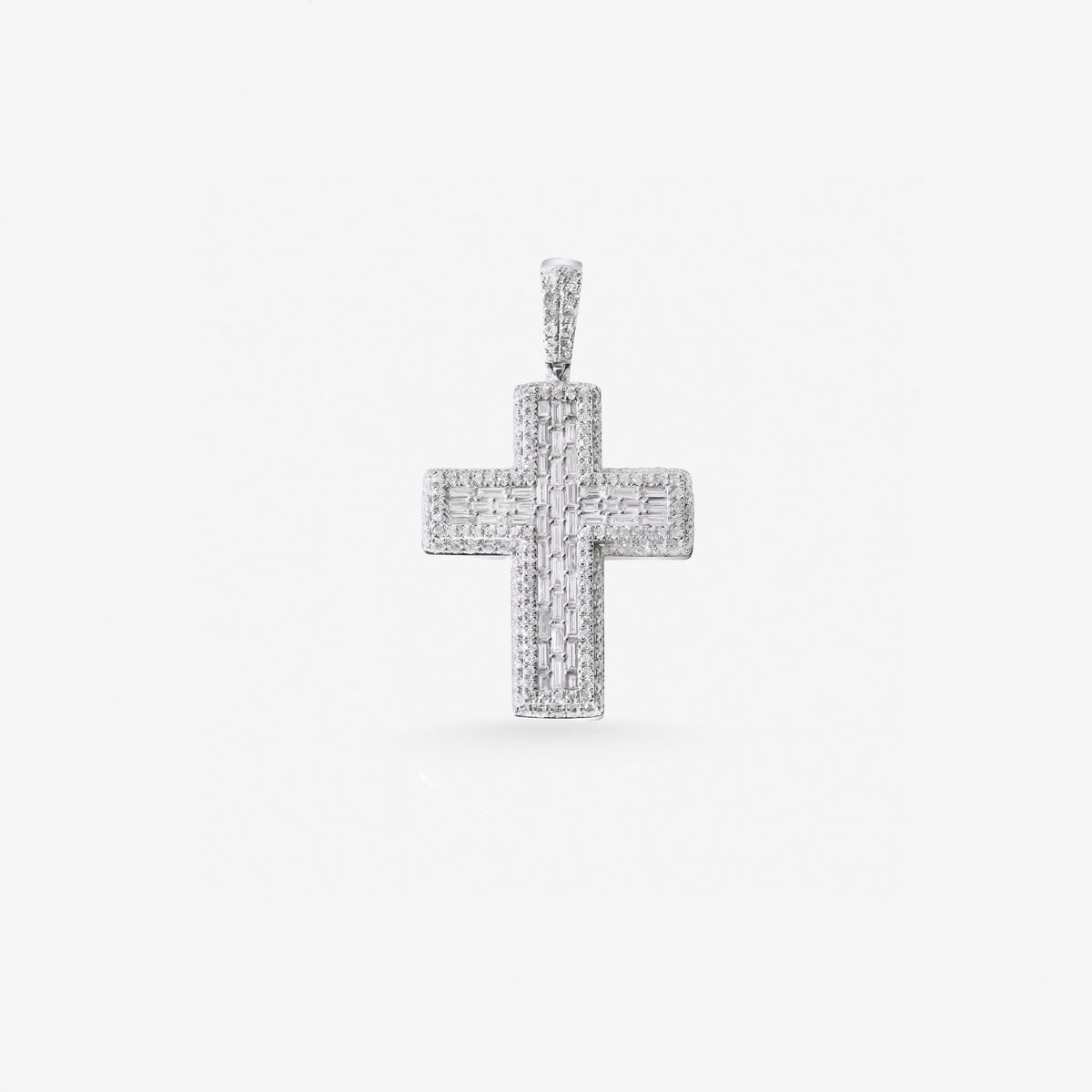 Peter Marco 18k white gold baguette cut and round cut diamond cross pendant, detail view
