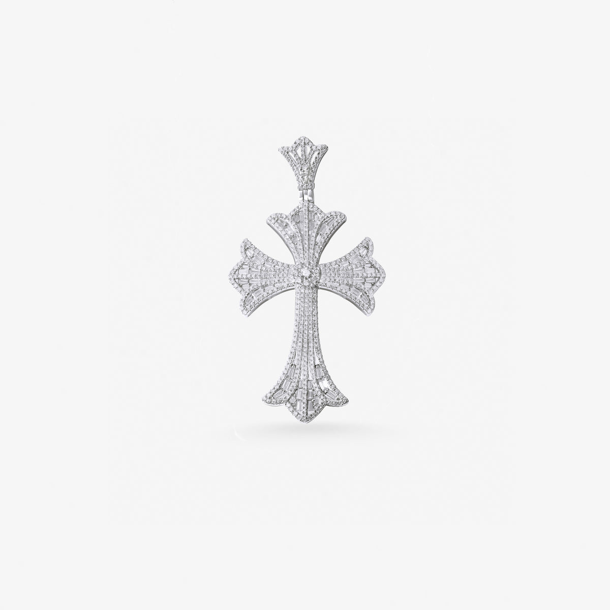Peter Marco 18k white gold diamond cross pendant, detail view