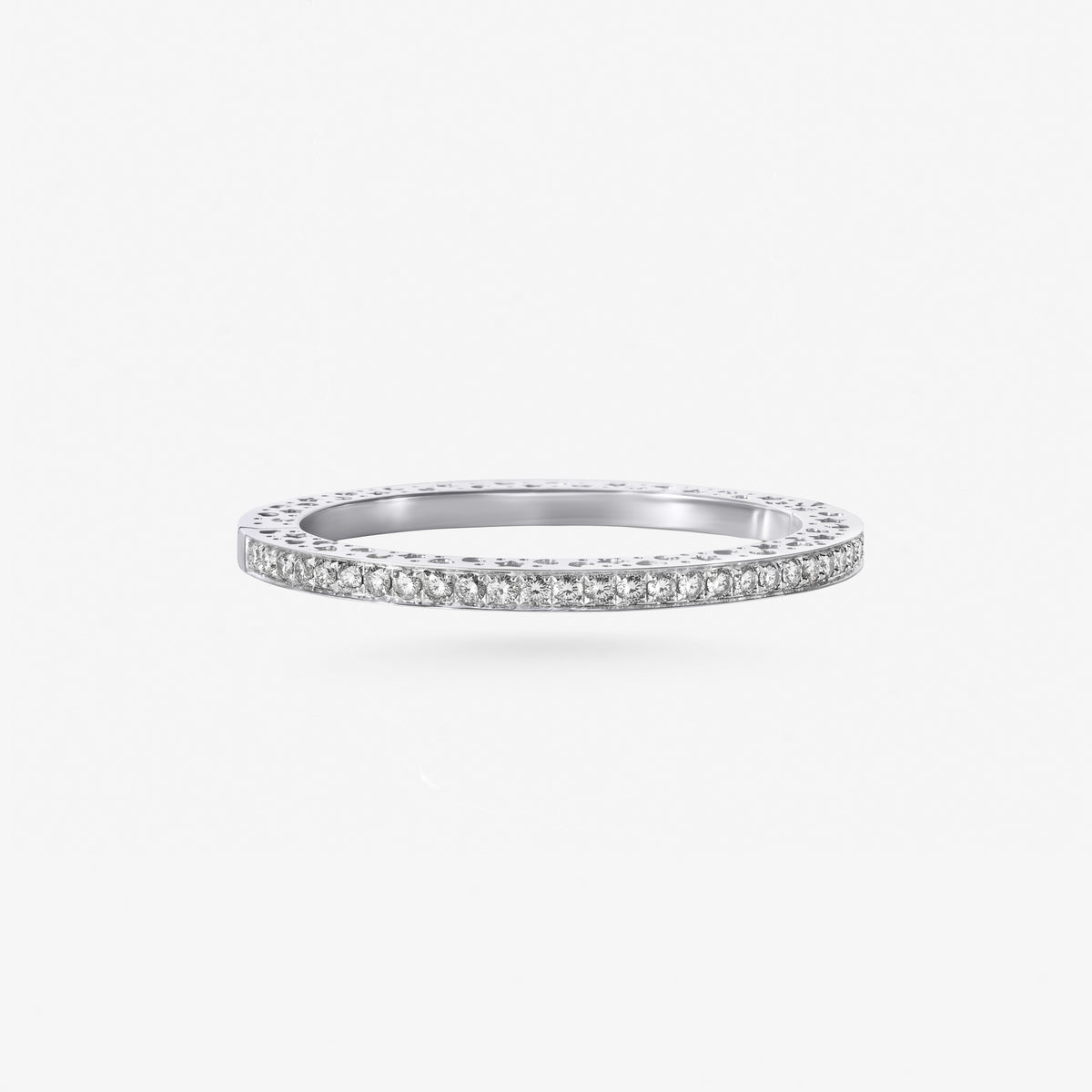 Peter Marco 18k white gold round cut diamond bangle