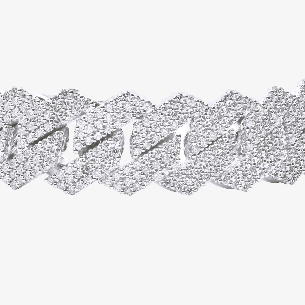 Peter Marco 18k white gold round cut diamond Cuban link bracelet, detail view