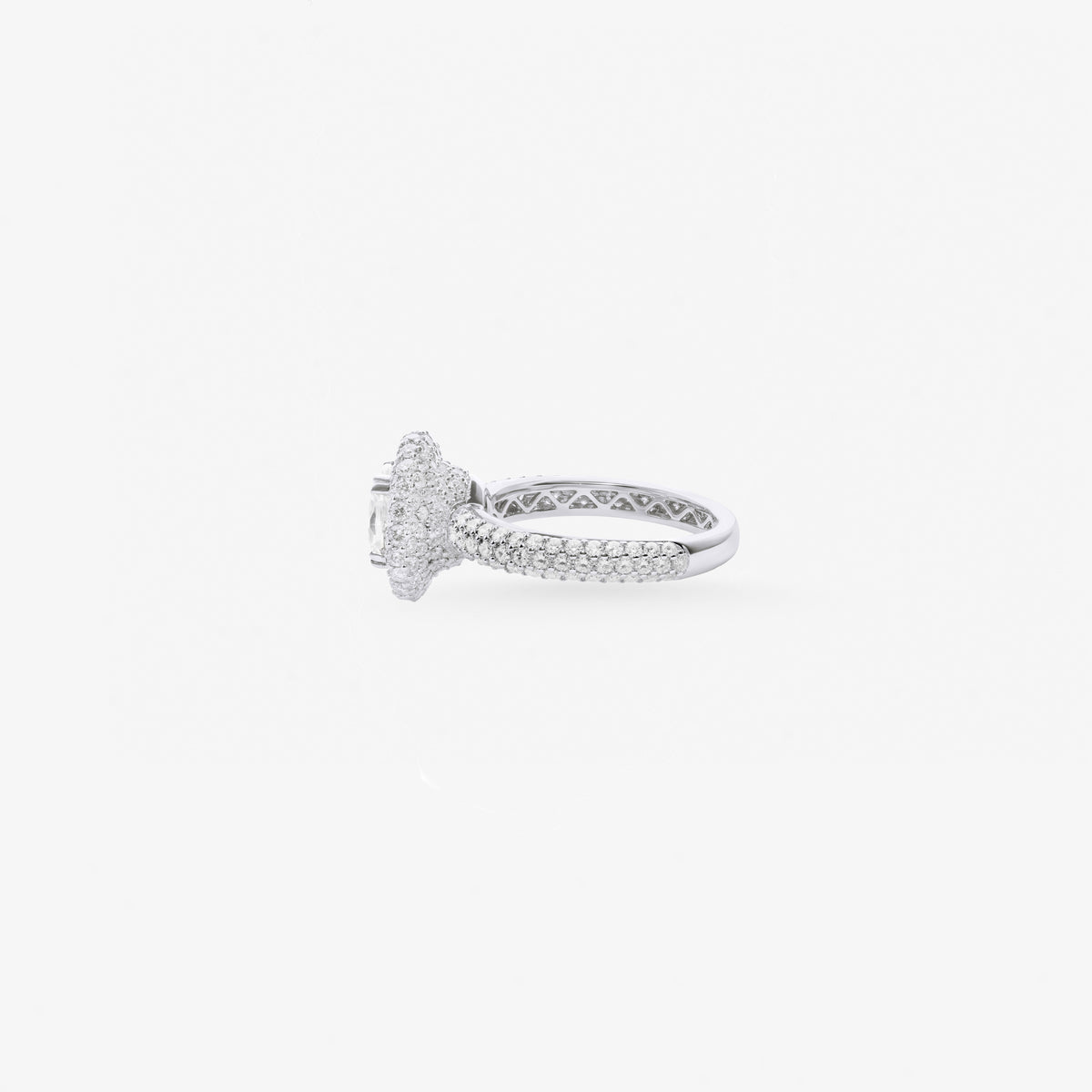 Peter Marco round cut diamond halo ring, side view