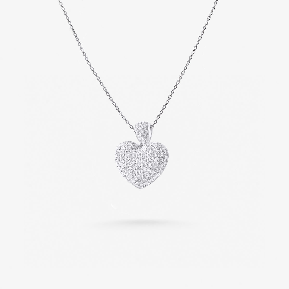 Peter Marco 18k white gold round cut diamond heart pendant