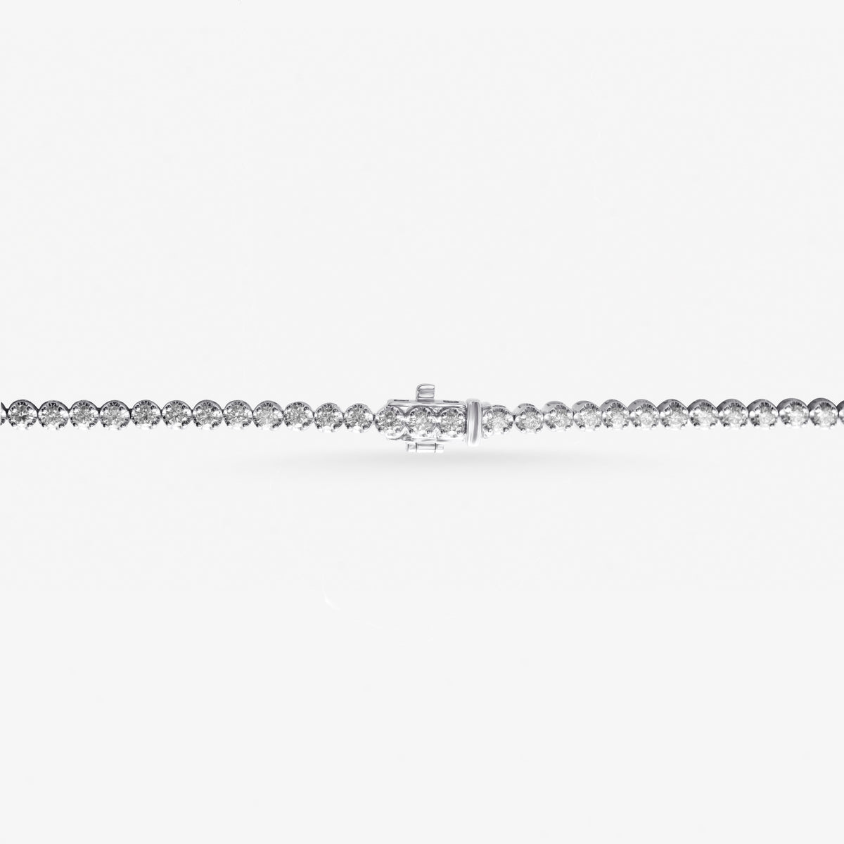 Peter Marco 18k white gold round cut diamond necklace, clasp view