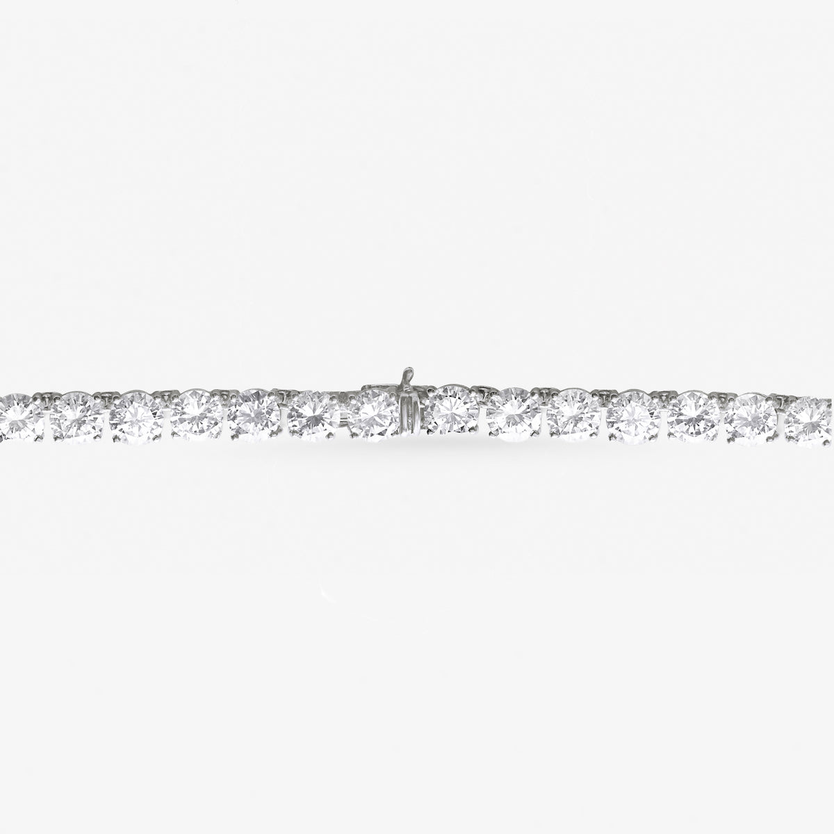 Peter Marco 18k white gold round cut diamond necklace, clasp view