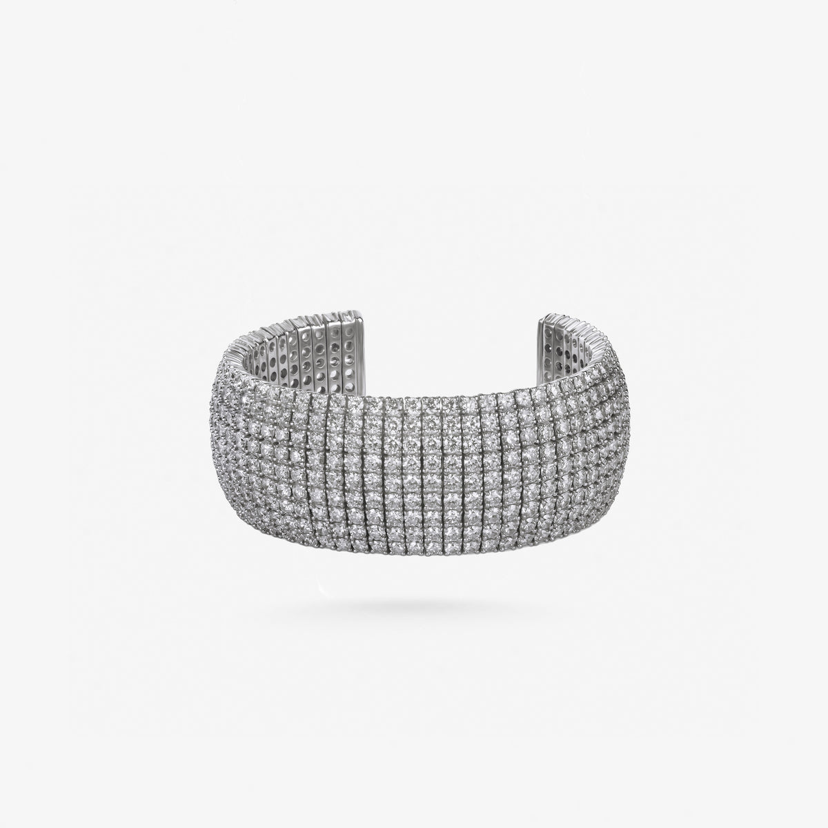 Peter Marco 18k white gold round cut diamond pavé bangle
