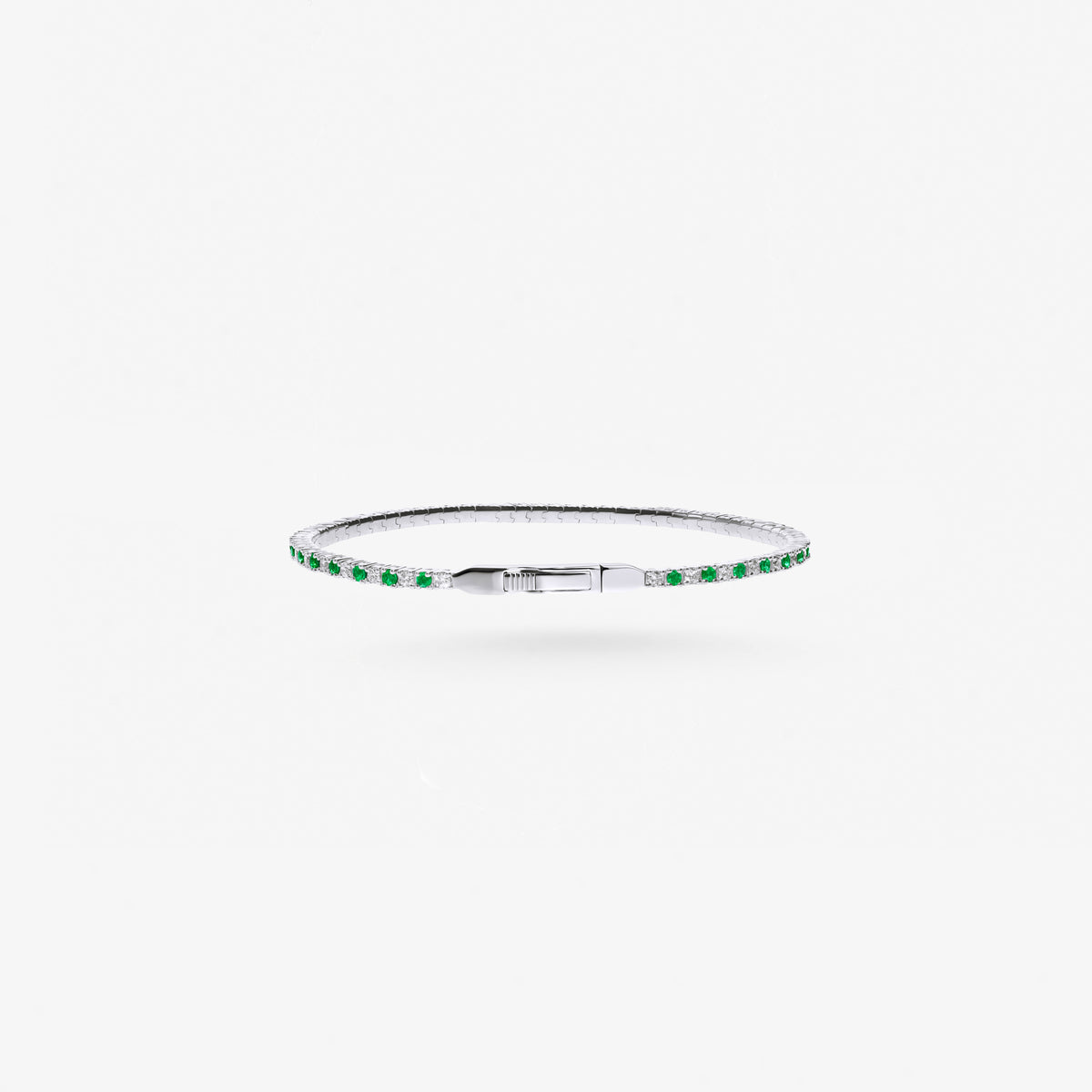 Peter Marco 18k white gold round cut emerald and diamond tennis bracelet, clasp view