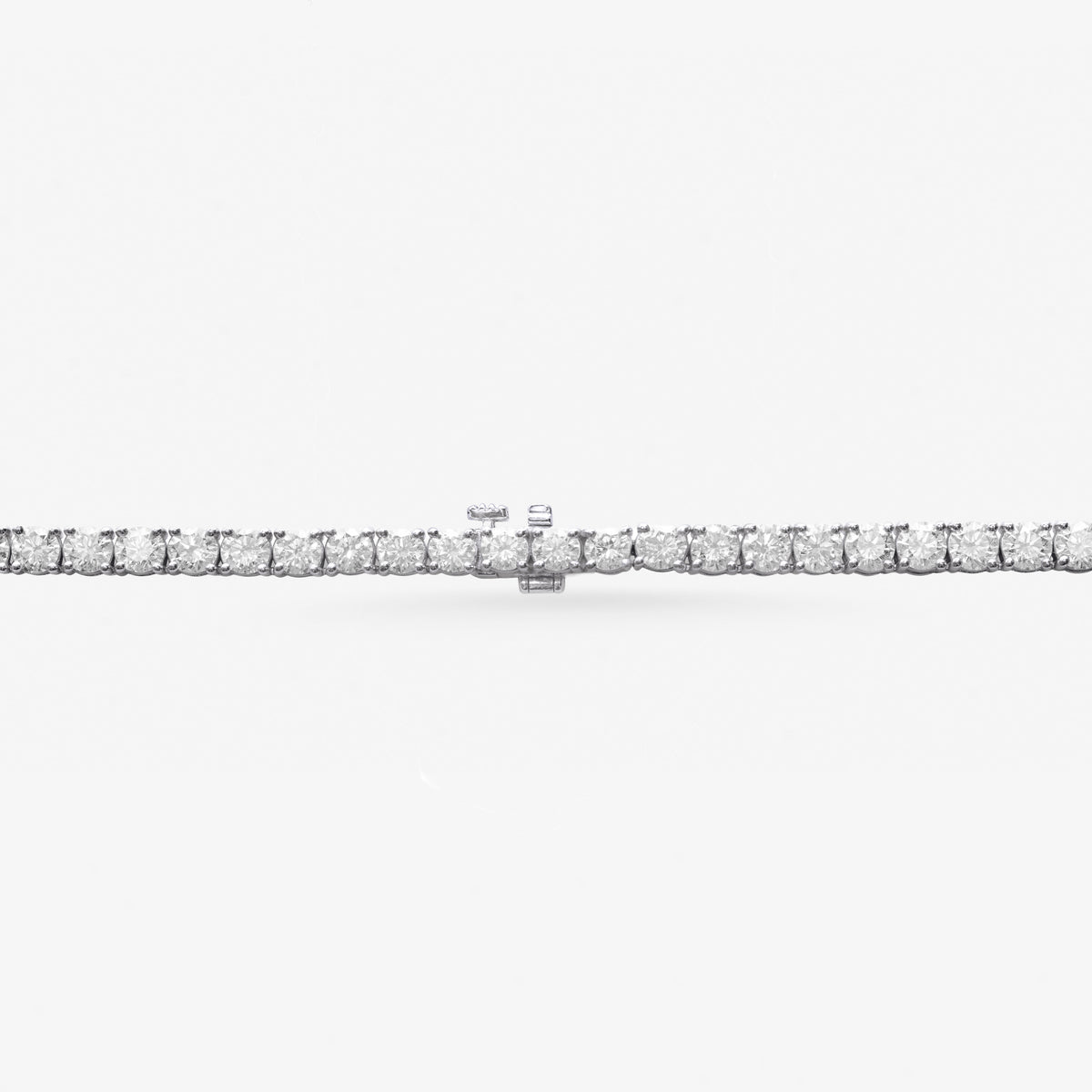 Peter Marco 18k white gold round cut  four prong set diamond necklace