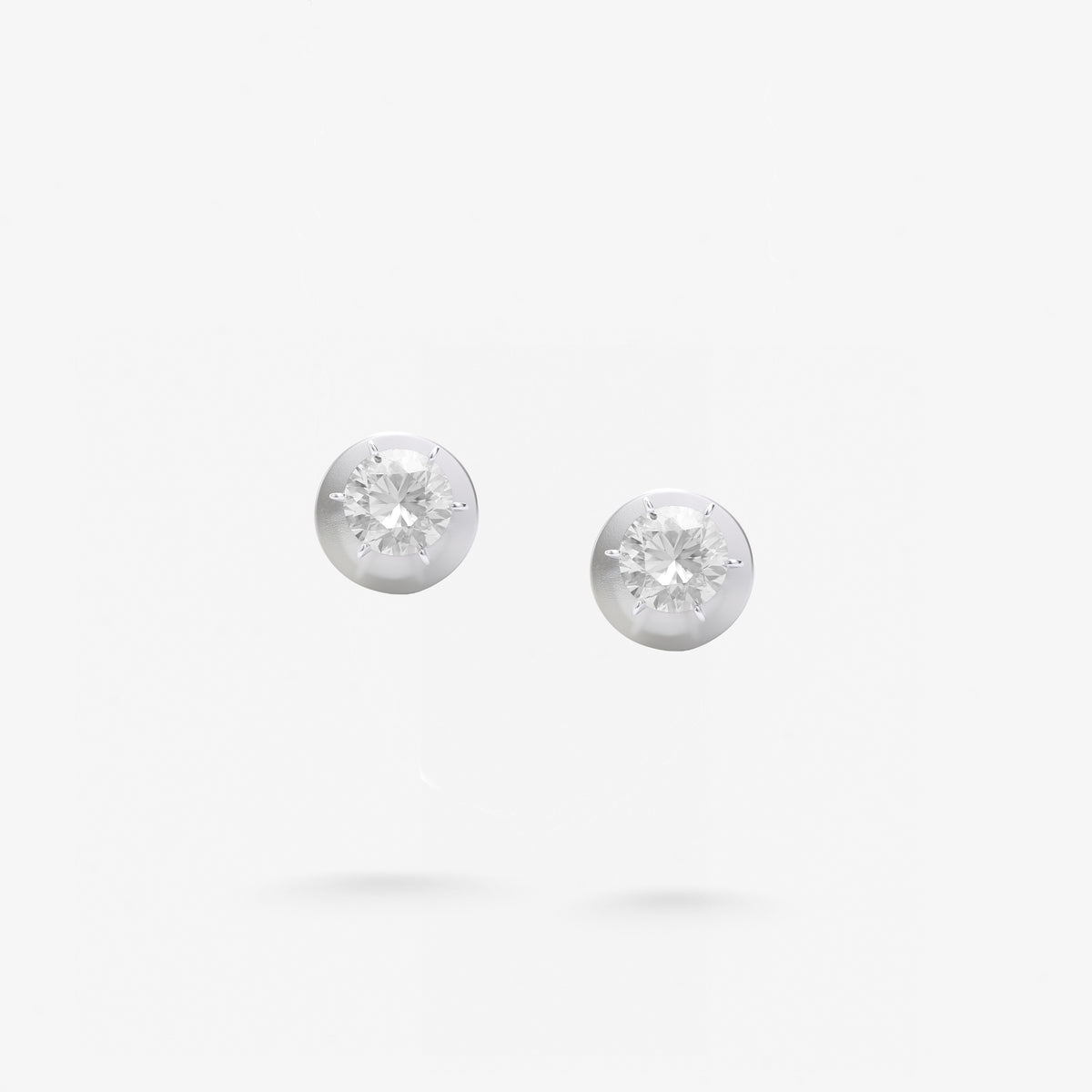 Peter Marco 18k white gold round cut white diamond stud earrings