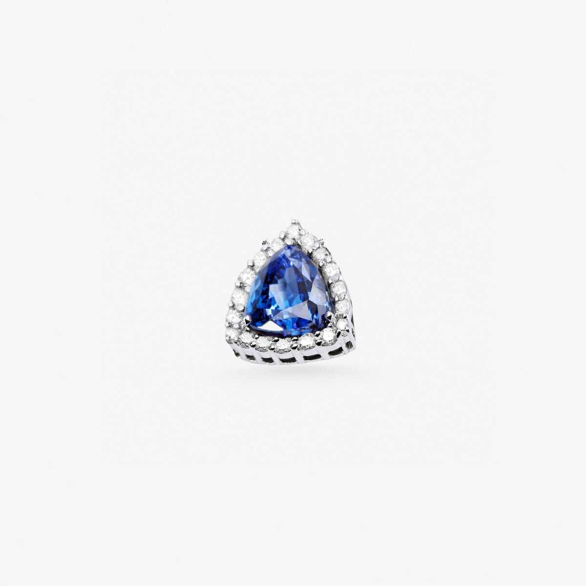 Peter Marco 18k white gold trillion cut blue sapphire and diamond pendant, detail view