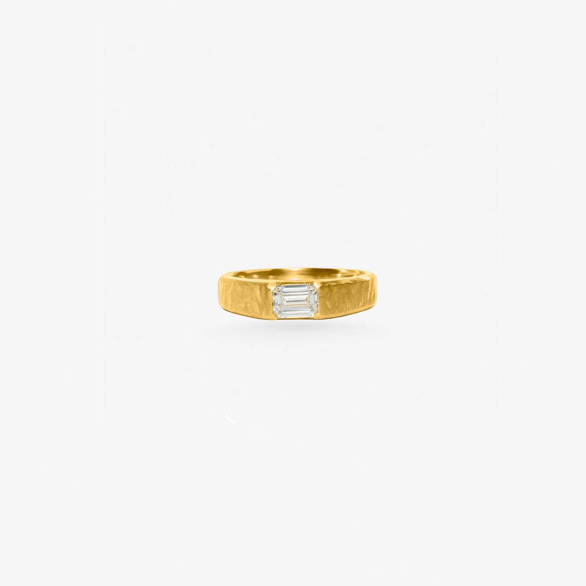 Peter Marco 18k yellow gold emerald cut diamond band ring