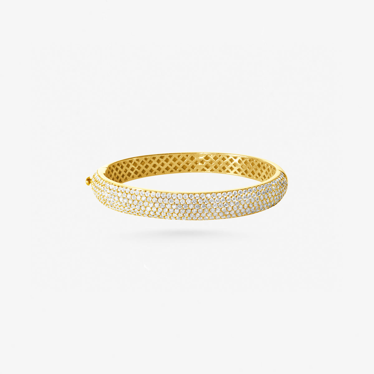 Peter Marco 18k yellow gold round cut diamond pavé bangle