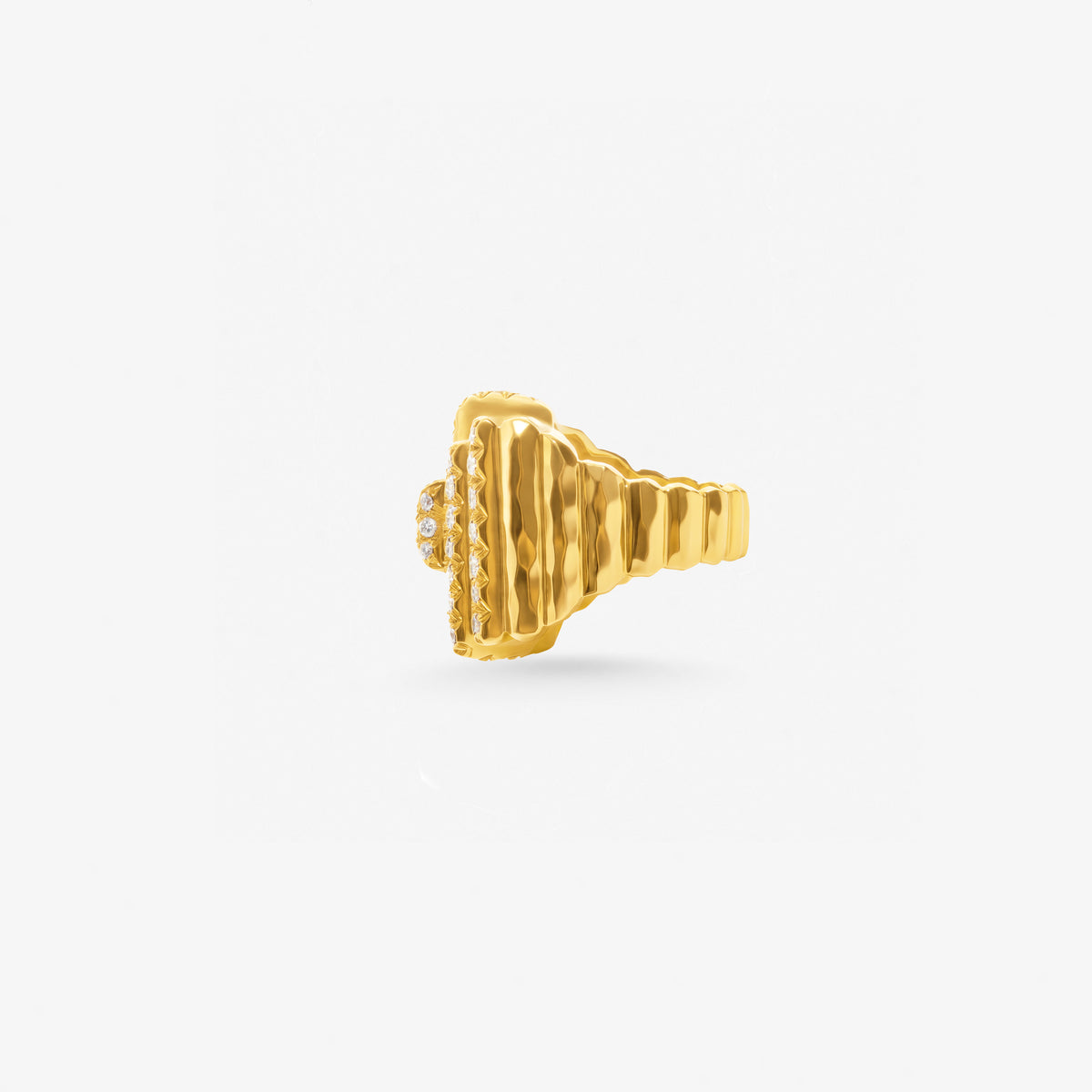 Peter Marco 18k yellow gold round cut diamond pavé wide band ring, side view