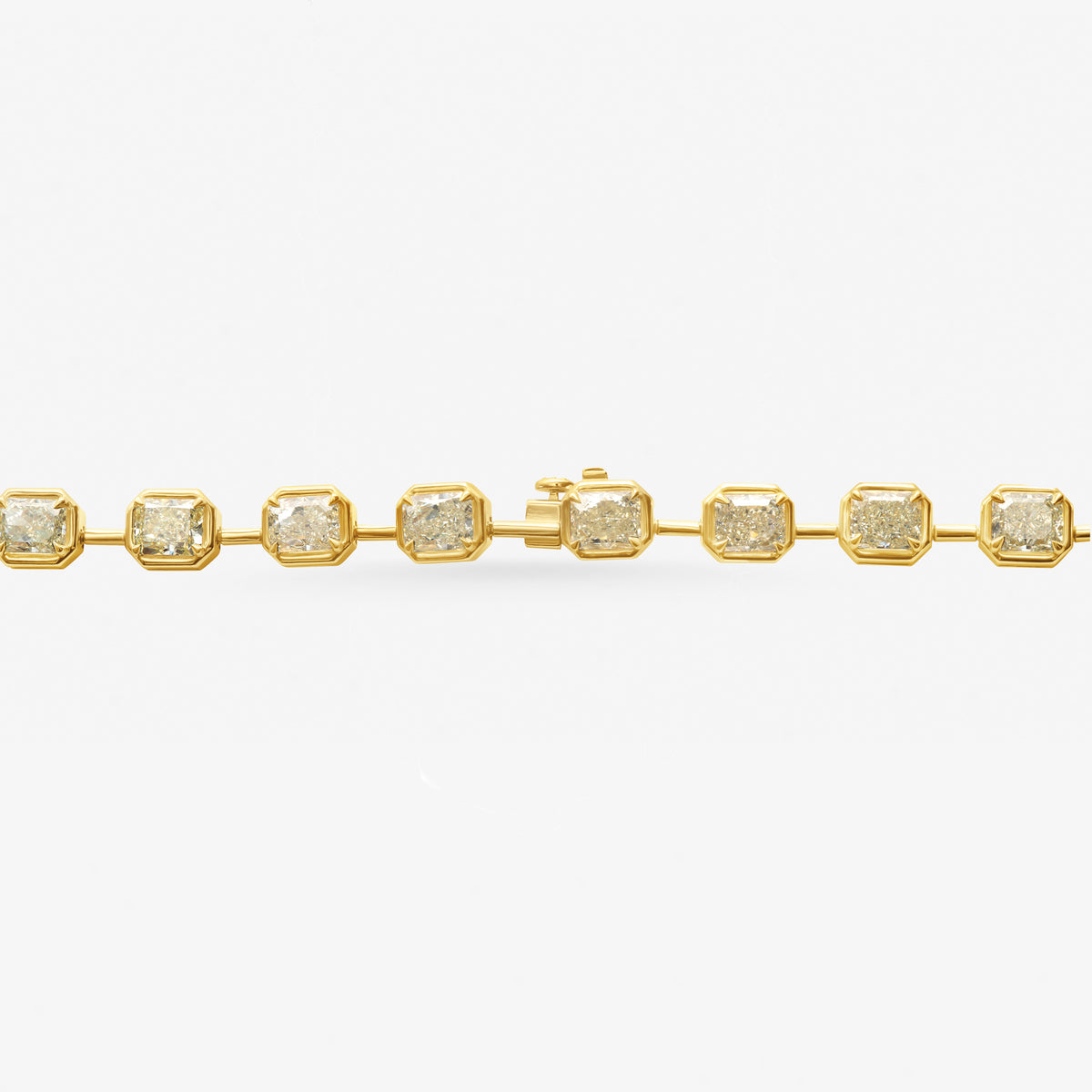 Peter Marco yellow gold yellow cushion cut bezel set diamond necklace, clasp view
