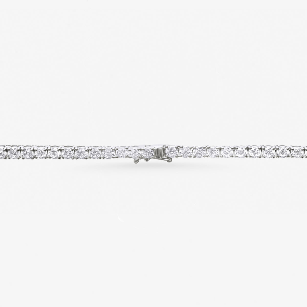 Peter Marco 18k white gold round cut diamond lariat necklace, clasp view