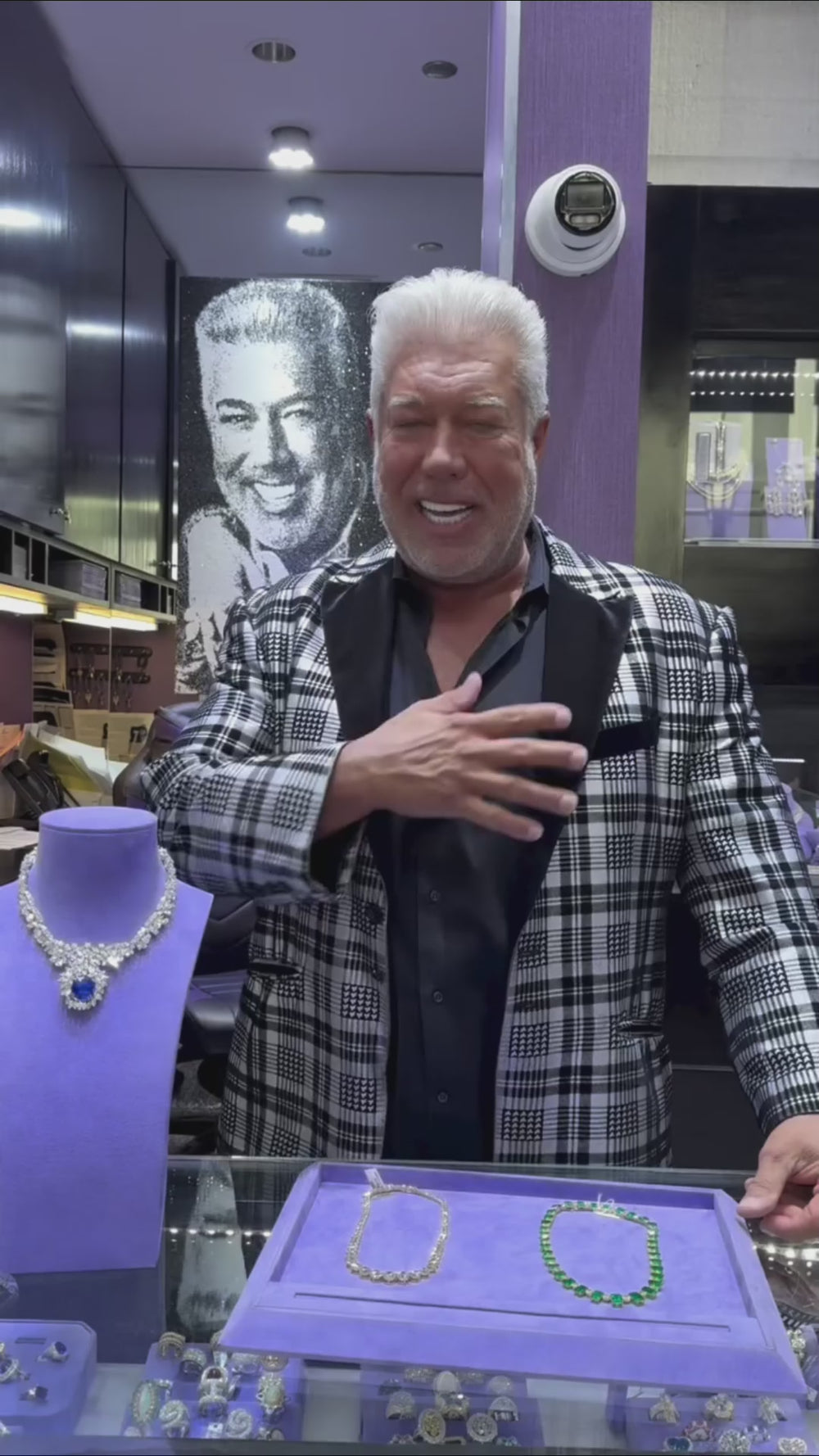 Peter Marco video showcasing a exquisite GIA Sapphire & Diamond Princess Necklace