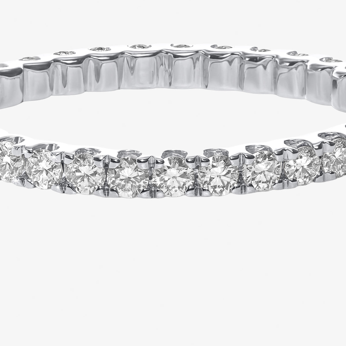 Peter Marco round cut diamond ring, side view